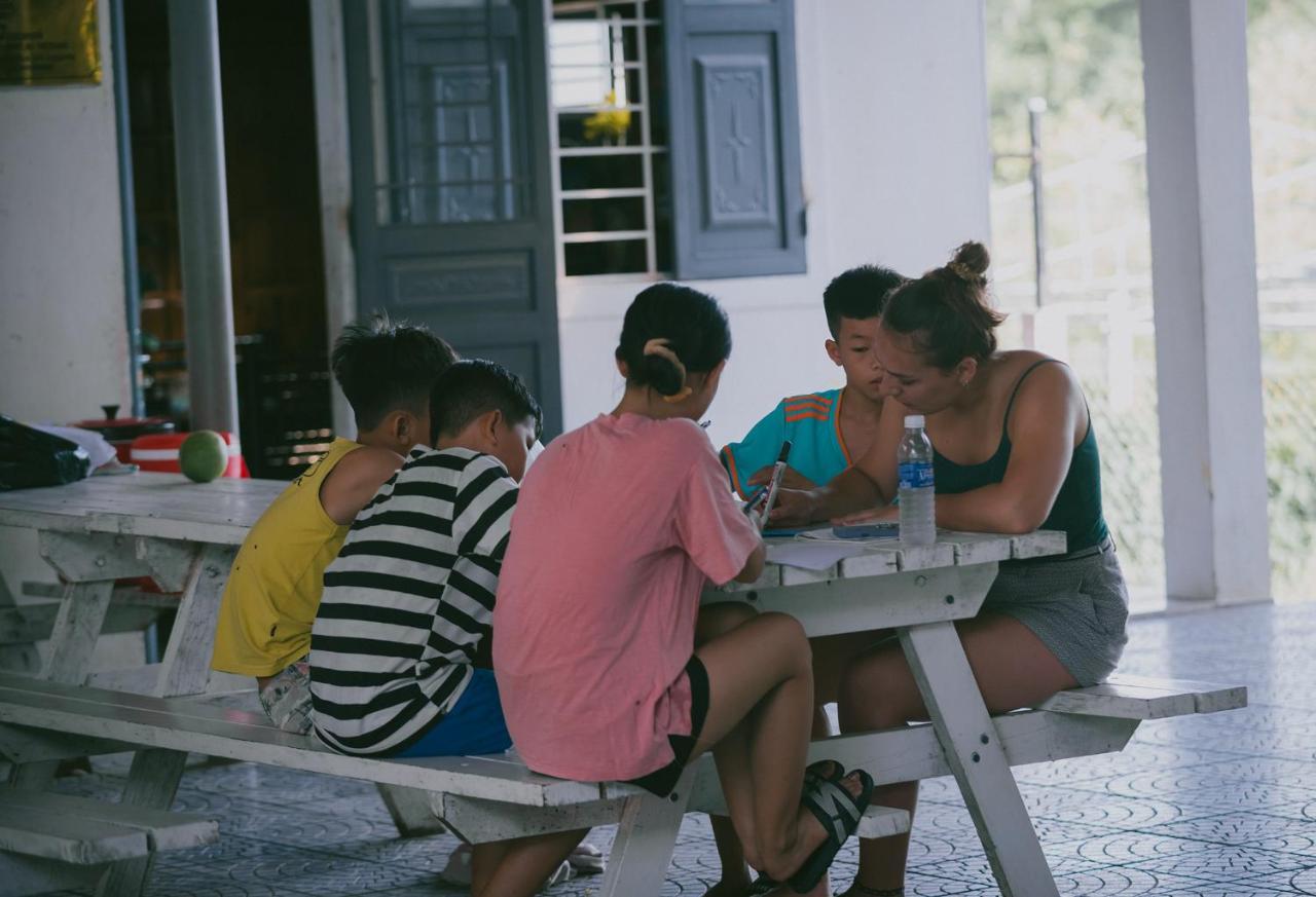 הואה Tam Tinh Vien Homestay מראה חיצוני תמונה